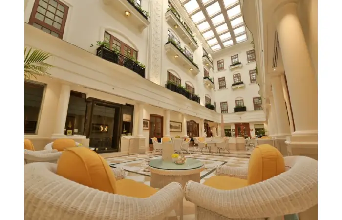 bar in hotel
