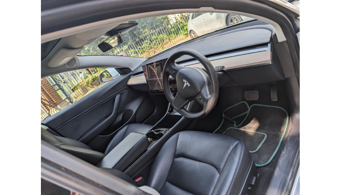 How To Rent A Car For Special Occasions Without Breaking The Bank?