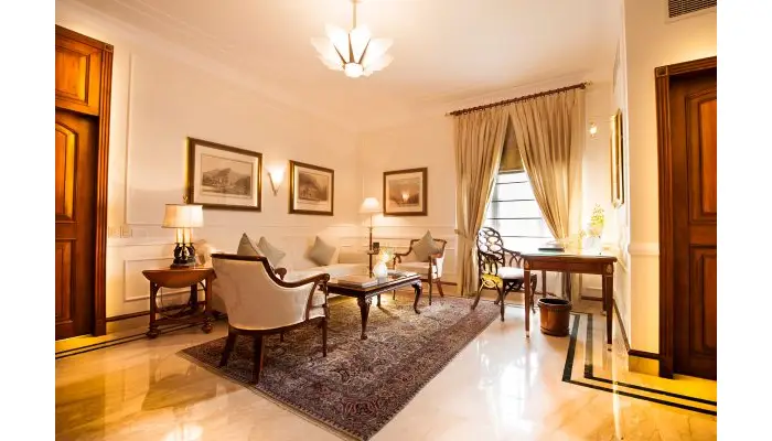 5 Mistakes to Avoid When Booking a Luxury Suite Room